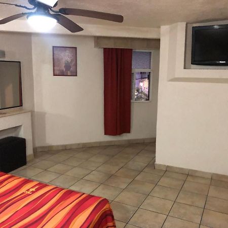 Hotel Vigo Guadalajara Zewnętrze zdjęcie