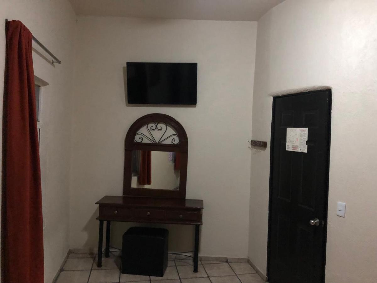 Hotel Vigo Guadalajara Zewnętrze zdjęcie