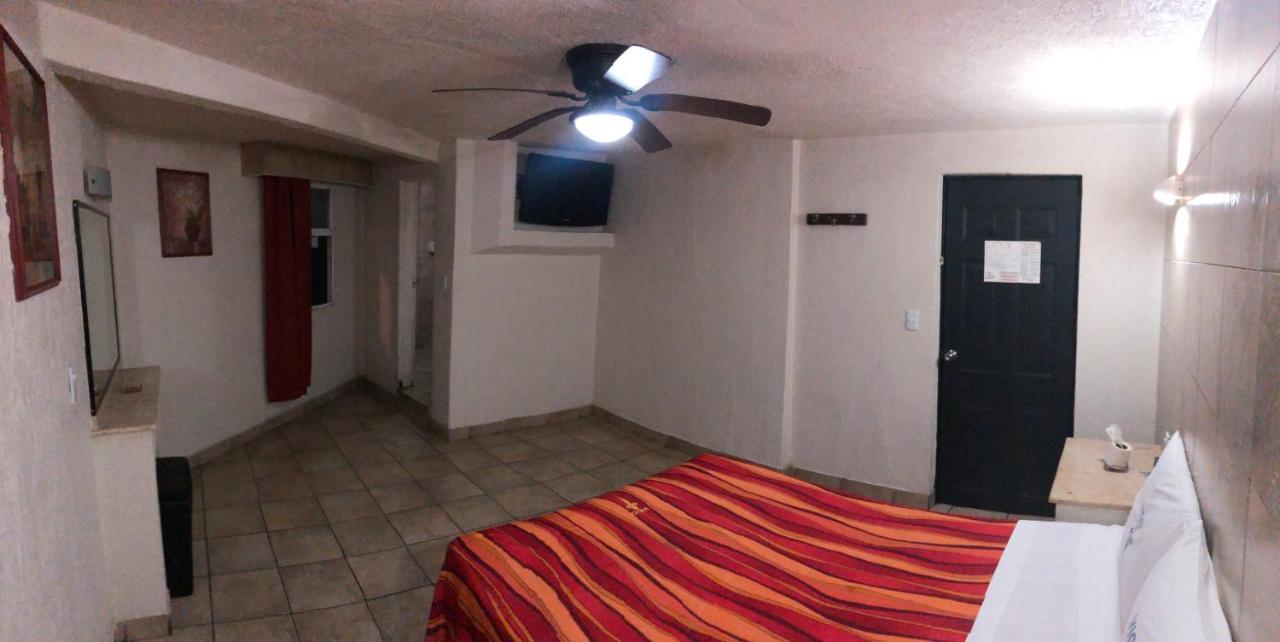 Hotel Vigo Guadalajara Zewnętrze zdjęcie