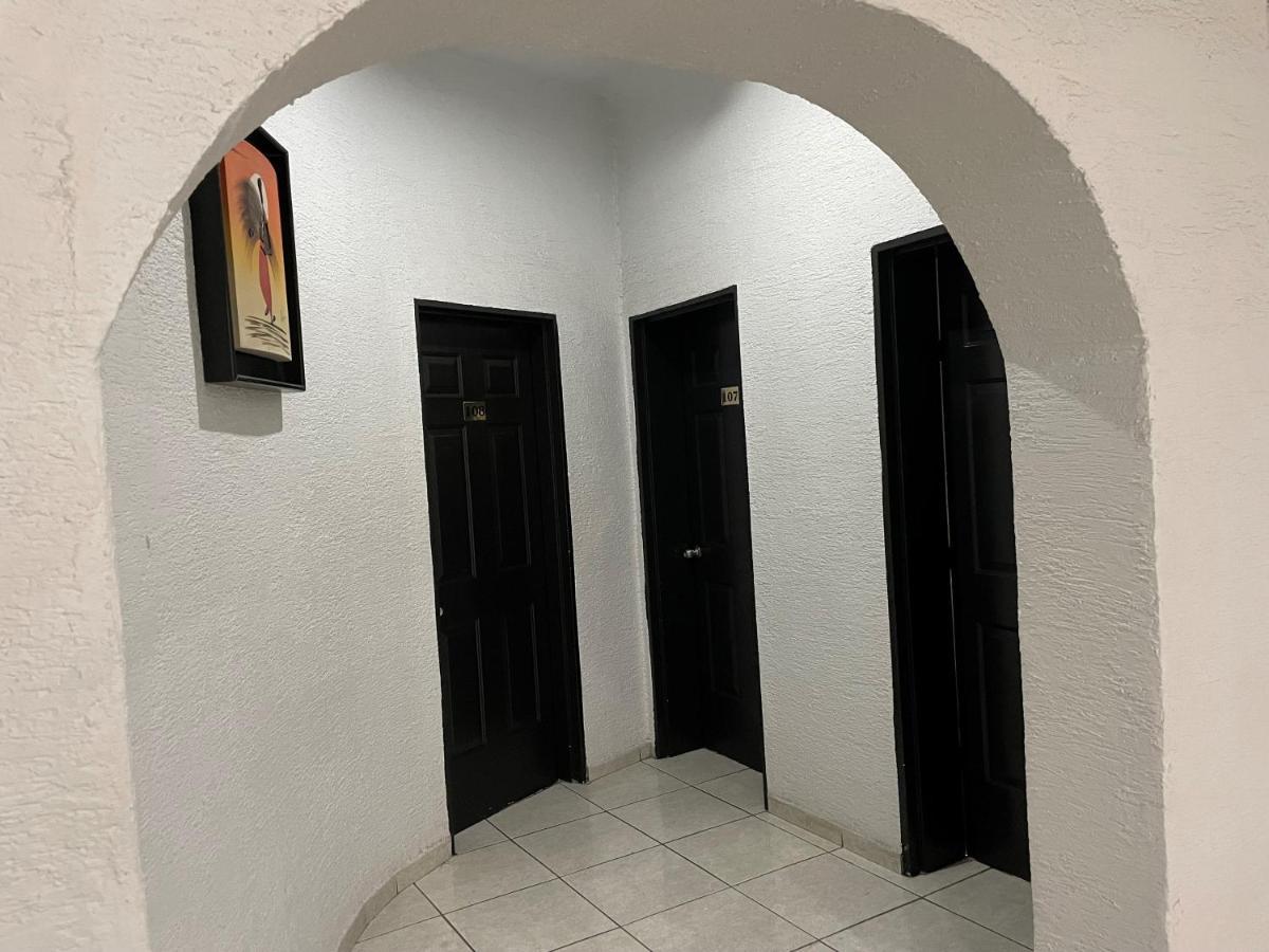 Hotel Vigo Guadalajara Zewnętrze zdjęcie